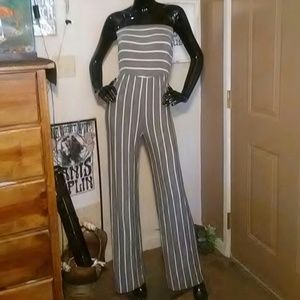 Lani California Pants - NWOT LANI CALIFORNIA STRAPLESS JUMPSUIT-SIZE SMALL Lani California Pants - NWOT LANI CALIFORNIA STRAPLESS JUMPSUIT-SIZE SMALL